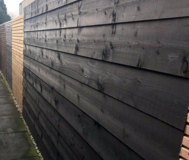 THC Hout-beton Zwart Gespoten Potdekselplanken Breed dubbelwandig 180x180 incl. plaatsen 