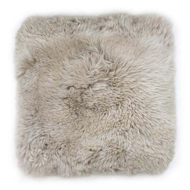 Schapenvacht kussen licht taupe
